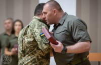 Малюк вручив співробітникам СБУ державні нагороди