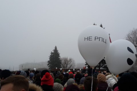 В Санкт-Петербурге 2 тыс. человек вышли на митинг против передачи Исаакиевского собора РПЦ