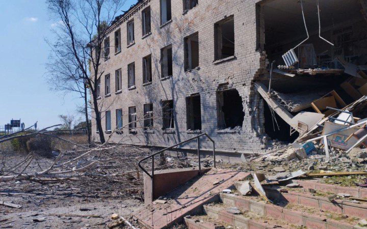 Окупанти зруйнували ліцей на Херсонщині