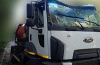У Херсоні росіяни атакували дронами комунальників, автобус та швидку допомогу (оновлено)