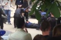 Появилось видео нападения на патрульного в Харькове