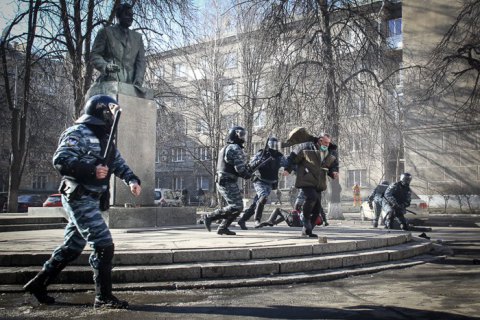 Суд дозволив спеціальне розслідування щодо ексберкутівця, якого підозрюють у вбивстві 48 майданівців