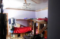 В Харькове обнаружили подпольный центр, где наркозависимых "лечили" молитвами и психологическим насилием