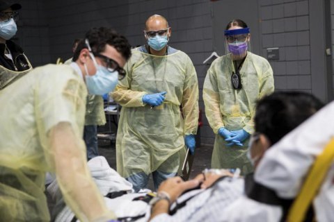 В США зарегистрировали рекордное число новых случаев коронавируса: более 45 тыс. за сутки