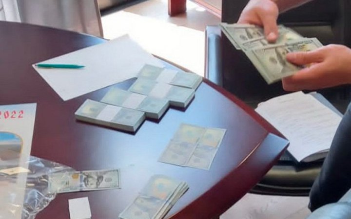 Керівників однієї з партій викрили на продажі "прохідних" місць у своєму списку