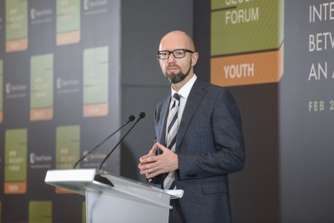 Яценюк заявив, що він ніколи не мав жодної офшорної компанії