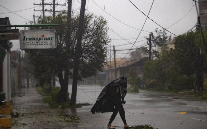 Куба повністю знеструмлена після урагану Ян, загинула людина
