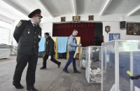 Полиция открыла 60 производств по нарушениям на выборах