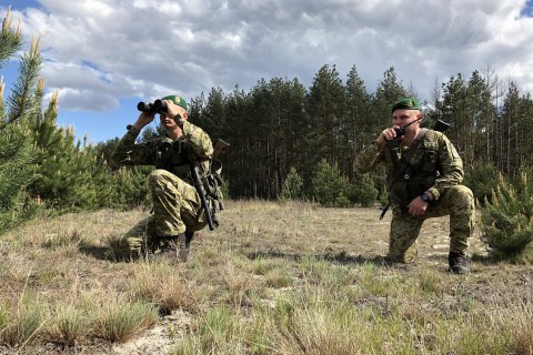 Пограничники усилили меры безопасности на границе с Беларусью