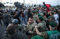 "Народный фронт" назвал происходящее на приграничном КПП "Шегини" уголовным преступлением