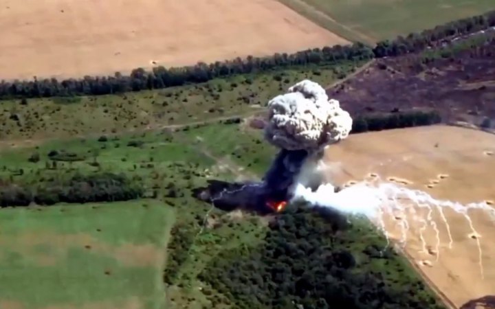 Українські бійці знищили дві російські самохідні гаубиці 2С19 "Мста-С"