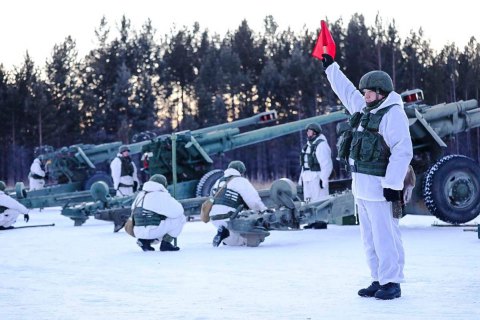 Держприкордонслужба повідомила про атаки з боку Білорусі, з Криму сунула колона техніки (оновлено)