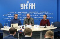 Представники малого бізнесу закликали скасувати конкурс на облаштування зупинок громадського транспорту в Києві
