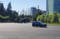 Вертоліт армії США Black Hawk аварійно сів у центрі Бухареста