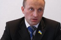 Главе черкасской "Батькивщины" под Апелляционным судом сломали ребро