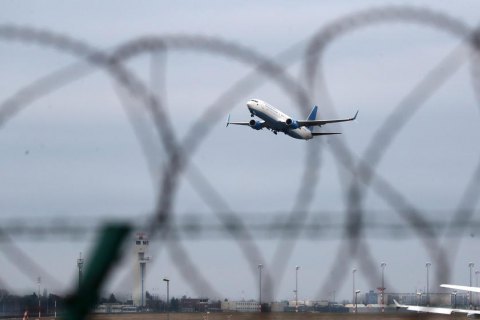 Украина прекращает авиасообщение с Беларусью с 26 мая