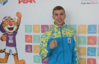 Боксер Бондарчук выиграл "серебро" юниорской Олимпиады