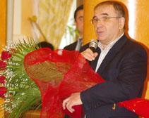 У наших женщин так мало праздников, - Валерий Хаит