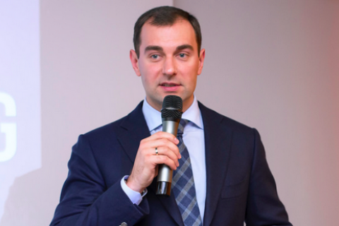 Валерий Омельченко предложил ввести обязательное школьное IT-образование