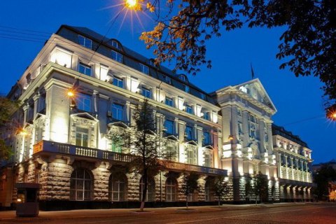 За полгода СБУ получила 100 запросов на разрешение гастролей российских артистов