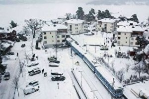 В Швеции уборщица угнала электричку и протаранила дом