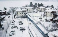 В Швеции уборщица угнала электричку и протаранила дом