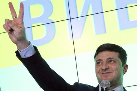 КМИС: поддержка Зеленского по сравнению с выборами выросла, "Слуги народа" - упала