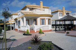 Испания распродает курортную недвижимость иностранцам