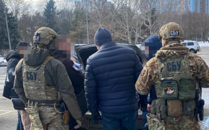Чиновник Одеської ОВА брав хабарі з підприємців за виділення землі, - СБУ