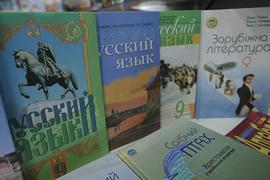 Табачник хочет влиять на личность школьников