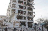 Боевики взорвали гостиницу в столице Сомали: 13 жертв