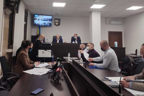 Адвокат заявил, что экс-судья Чаус потерял слух, заседание перенесли 