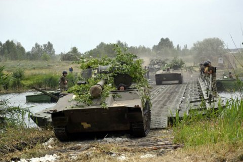 Шесть бойцов ВСУ получили травмы и ранения из-за обстрелов боевиков на Донбассе