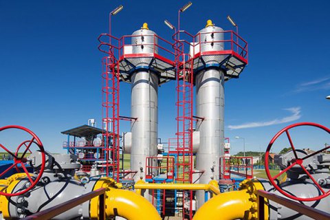 Из-за высоких цен на газ заводам в ЕС грозит остановка - Bloomberg 