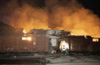 У Хмельницькій області внаслідок атаки горіла територія елеватора