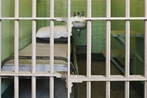 В прокуратуре назвали причины группового отравления осужденных