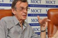 Культура никогда никого обслуживать не будет, а те, кто от имени культуры обслуживают - сукины дети, - народный артист РФ