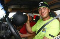 Януковичу-младшему обеспечивают в гонках все удобства