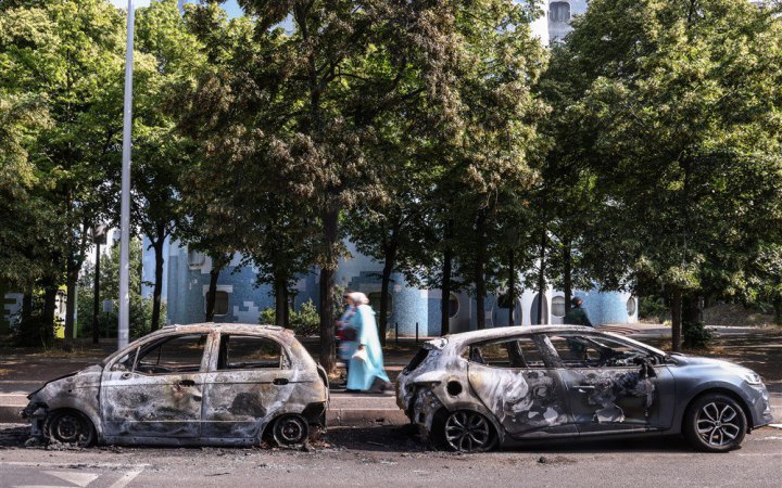 У Парижі відбулися сутички після вбивства поліцейським підлітка з алжирським походженням