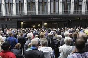 Мужчина поджег себя у здания суда в Осло
