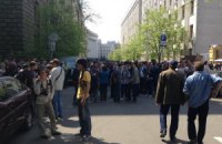 У Банковой собрались сотни сторонников "Правого сектора" (добавлены фото)