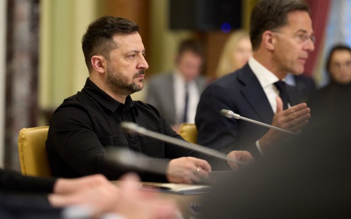 Зеленський: Росія стикається з дефіцитом пального та логістичними проблемами через українські удари