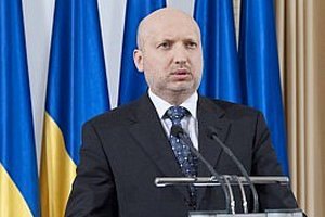 Турчинов наказав відбирати майно в обвинувачених у корупції