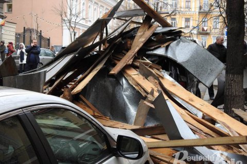 В ГосЧС предупредили, что порывы ветра сохранятся и завтра
