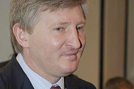 Ахметов объединил свои банки