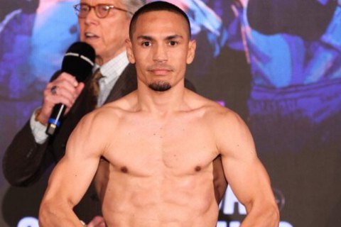 У поєдинку за титули WBA і WBC боксери встановили рекорд дивізіону, викинувши на двох 2529 ударів