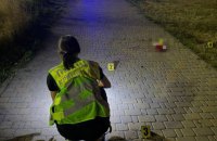 В Києві чоловік підірвав у дію боєприпас: внаслідок детонації постраждало четверо людей