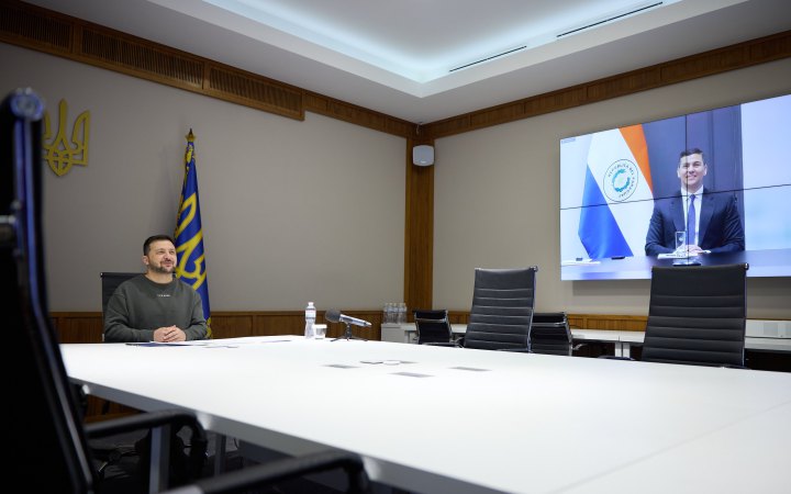 Зеленський поспілкувався з президентом Парагваю
