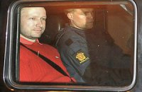 Защита и обвинение отказались от повторной экспертизы Брейвика