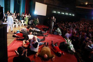 В киевском Дворце спорта "изгоняют бесов" за деньги